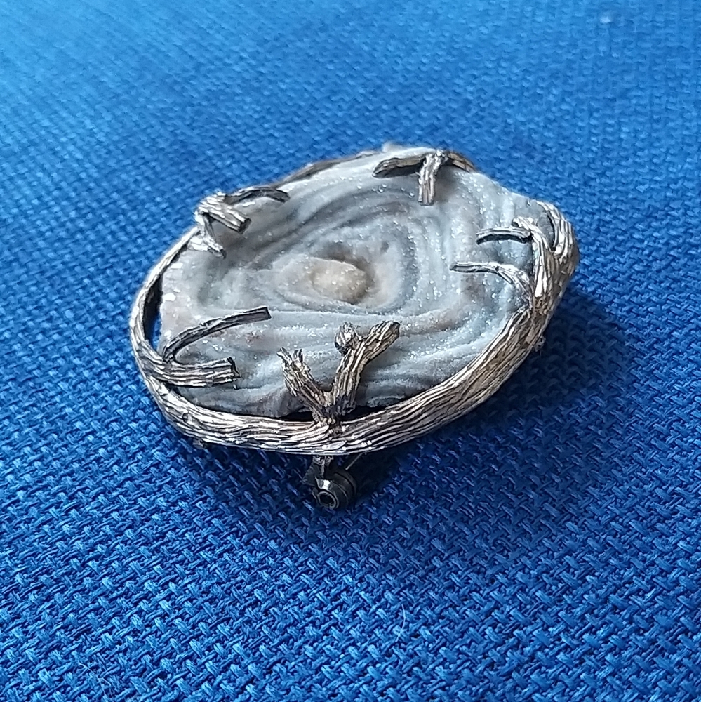 Handmade vintage pendant/brooche